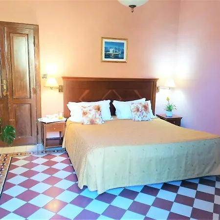 Hotel La Rondinella 3*