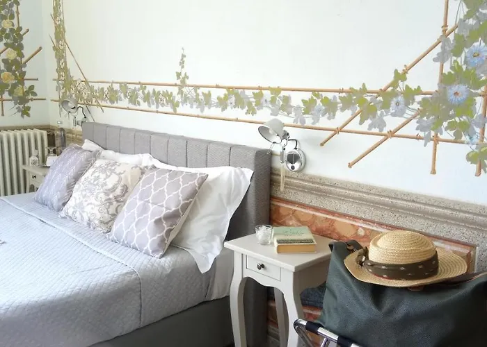 La Rondinella Отель 3*