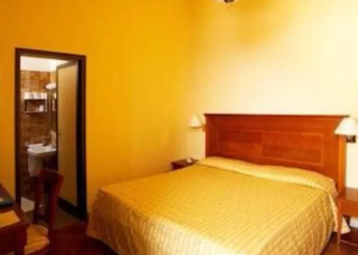 Hotel La Rondinella 3*